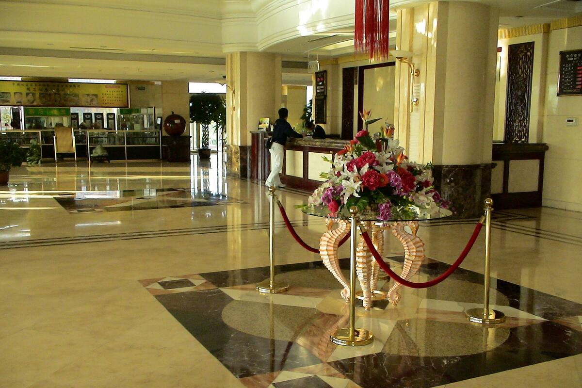 A lo que llegó un hombre para no pagar su estadía en tres hoteles