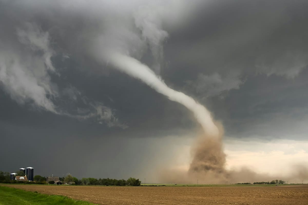Alerta meteorológica: Riesgo de tornados en el norte del país y lluvias intensas en el sur