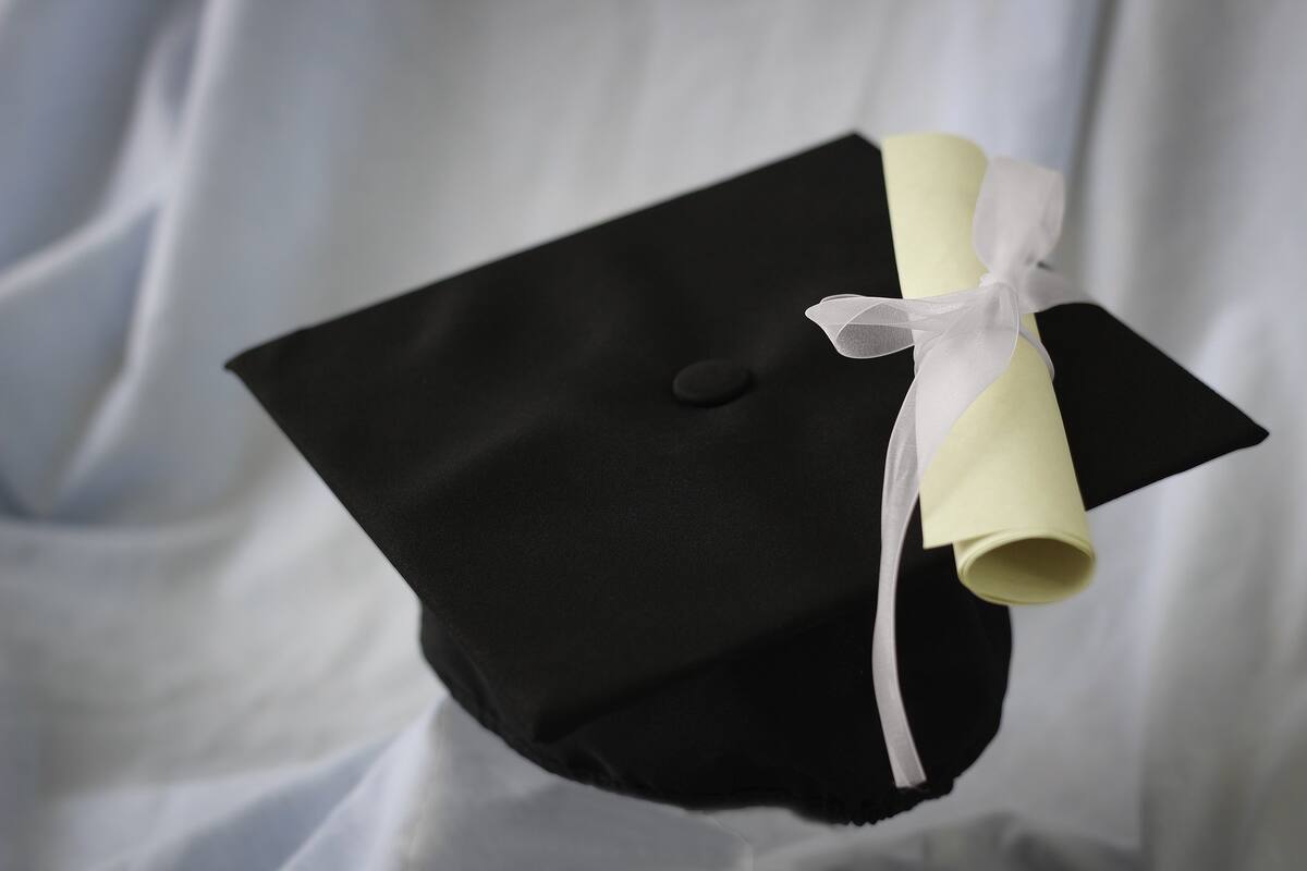 Covid no les arruina nada; ellos tienen graduación virtual