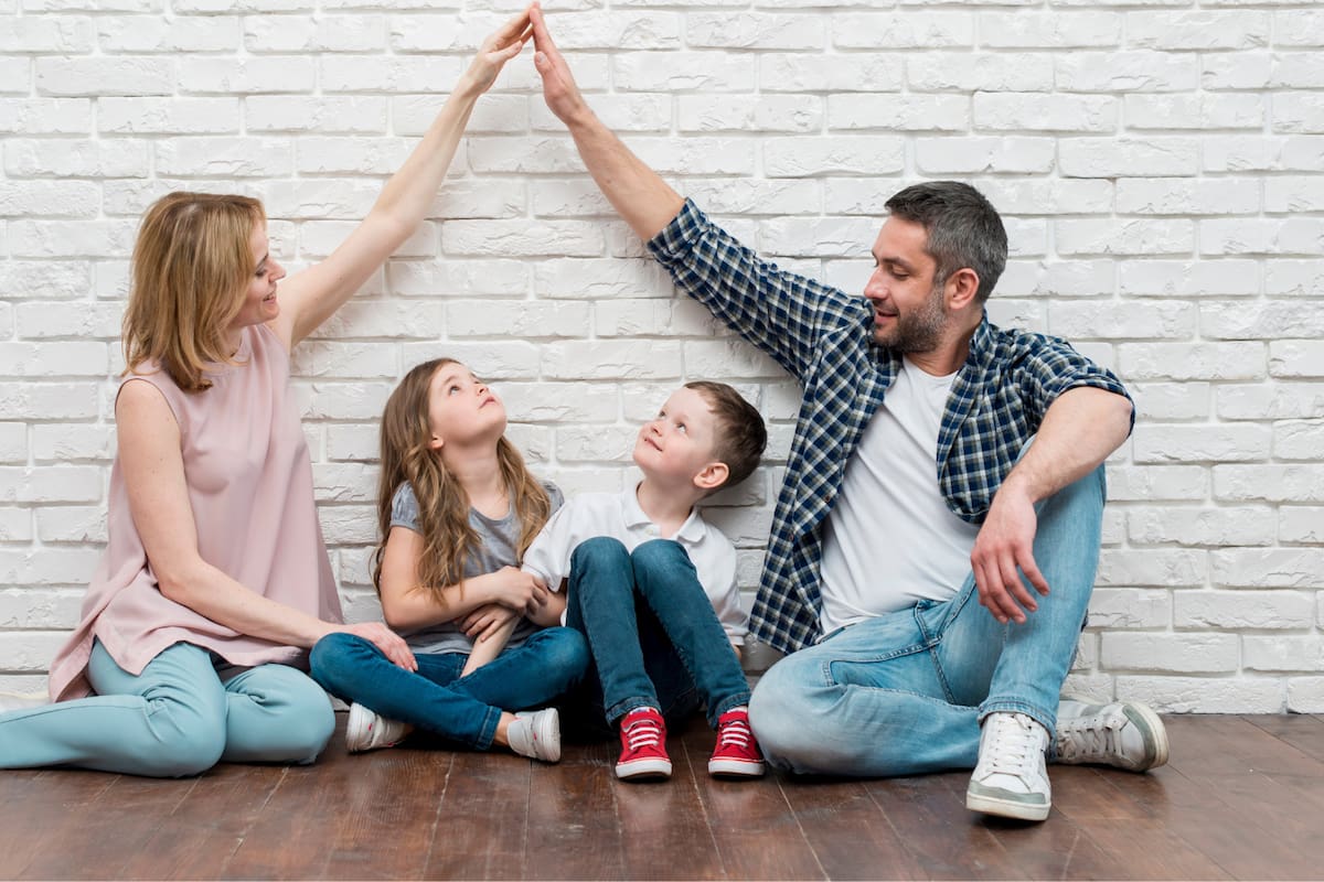 Estos son los cumplidos que un padre jamás debe decirle a sus hijos: Una psicóloga los revela