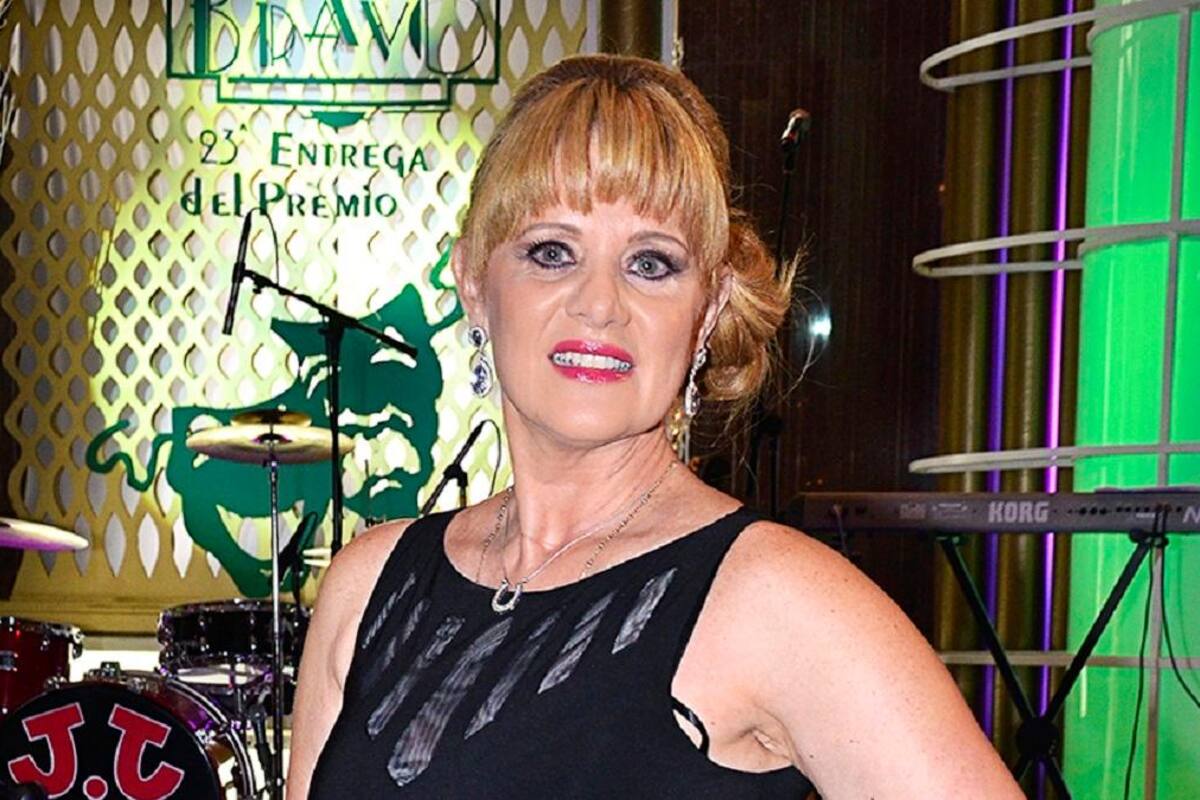 Revela Erika Buenfil que un compañero de televisión 'se quiso pasar de más y la besó muy agresivo'