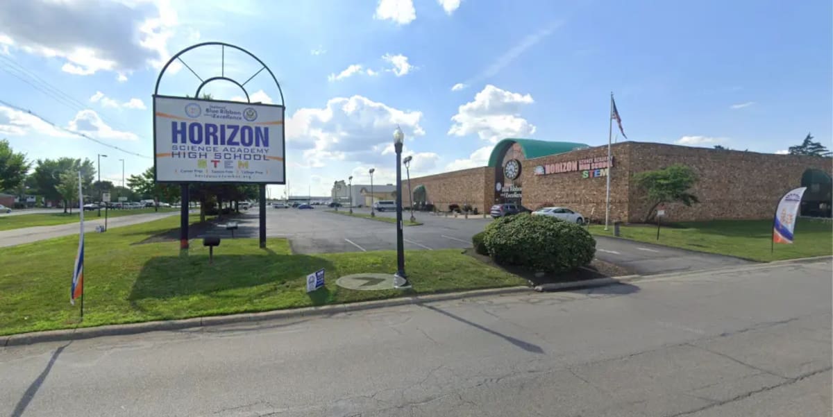 La profesora de 28 años enviaba miles de mensajes de texto sexuales y románticos al estudiante; enfrentará hasta 18 meses de prisión y libertad condicional. Foto: Google maps