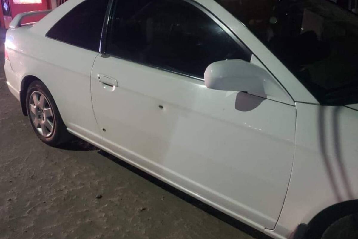 Cuatro autos resultan dañados tras disparos en Villas del Colorado