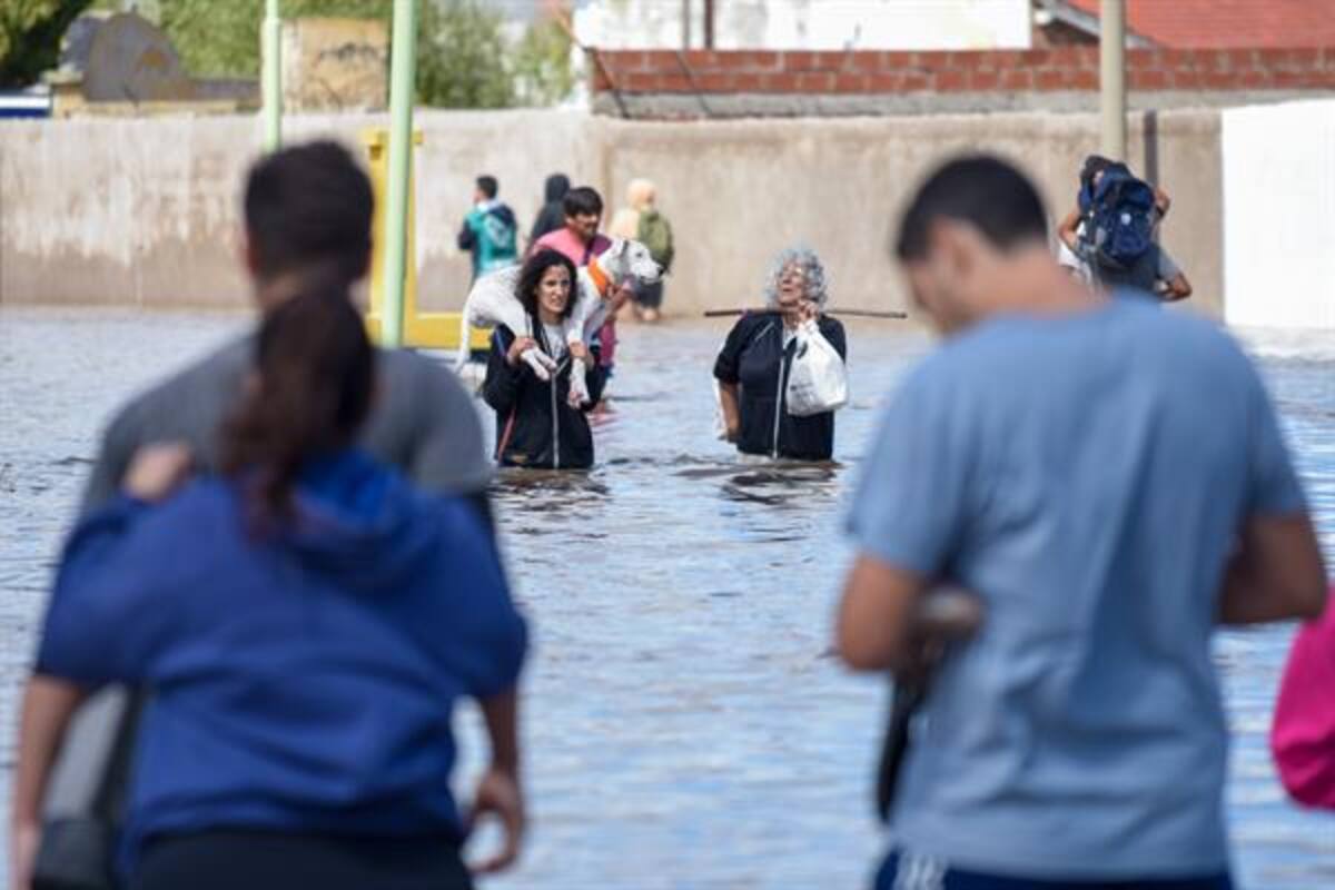 Autoridades en Argentina confirman al menos 16 muertos y decenas de desaparecidos tras inundaciones