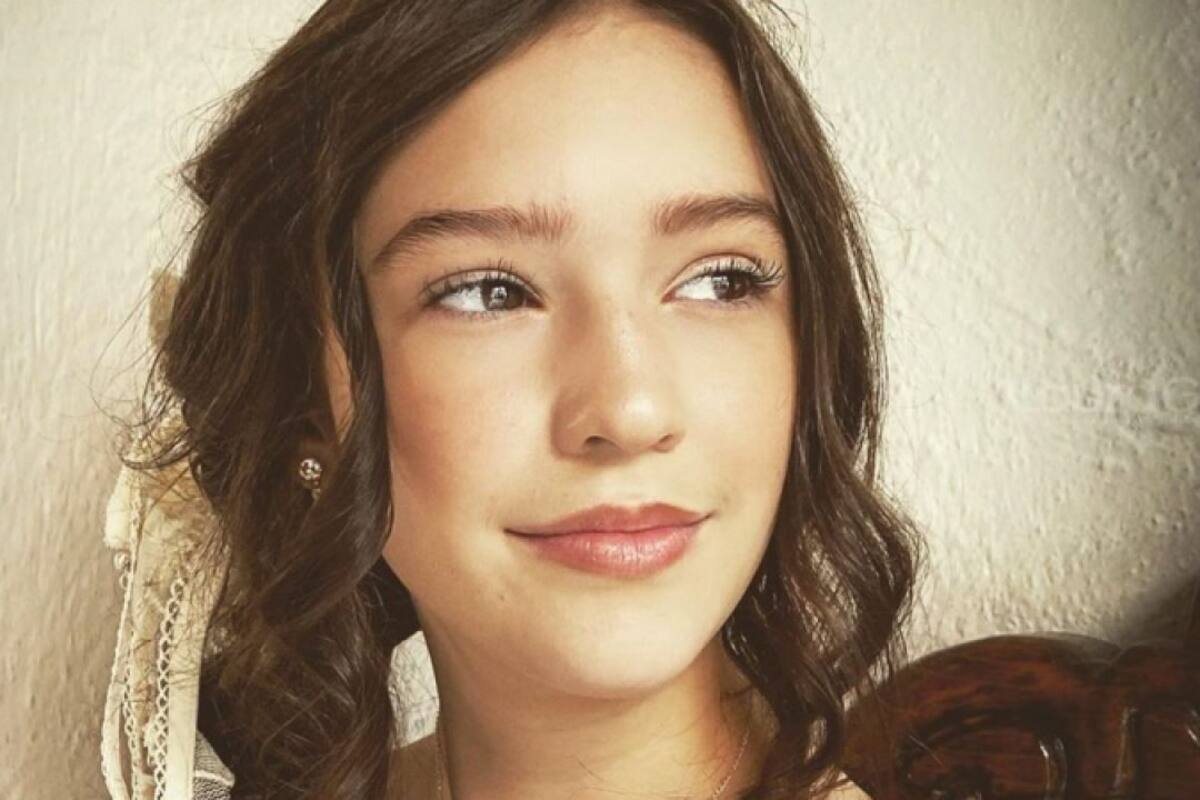 Hija de Erik Rubín sorprende cantando tema de Demi Lovato