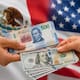 El peso se mantiene fuerte ante el dólar y así cotiza el tipo de cambio este sábado 22 de agosto de 2026