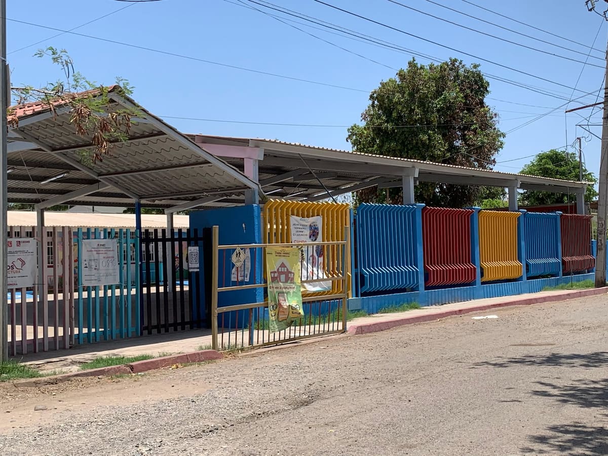 Alcalde de Cajeme indica que el gobierno municipal no puede intervenir directamente debido a deuda de la colonia en servicios de agua y drenaje. | Crédito: Mayra Echeverría