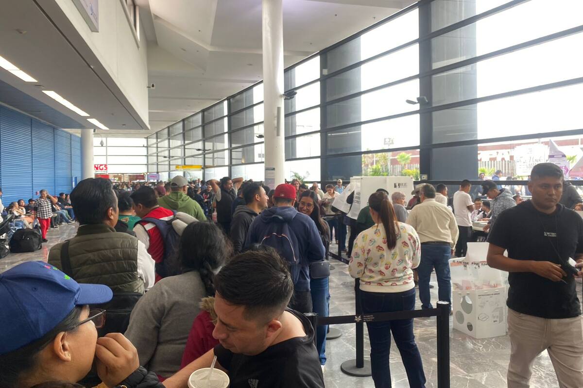 Predominaron largas filas en casillas especiales de Tijuana
