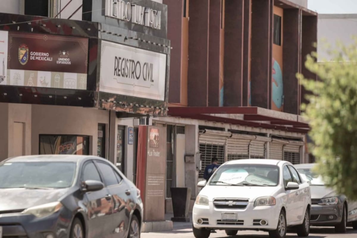 Retraso de casi tres meses en oficinas del Registro Civil en Cine Lux