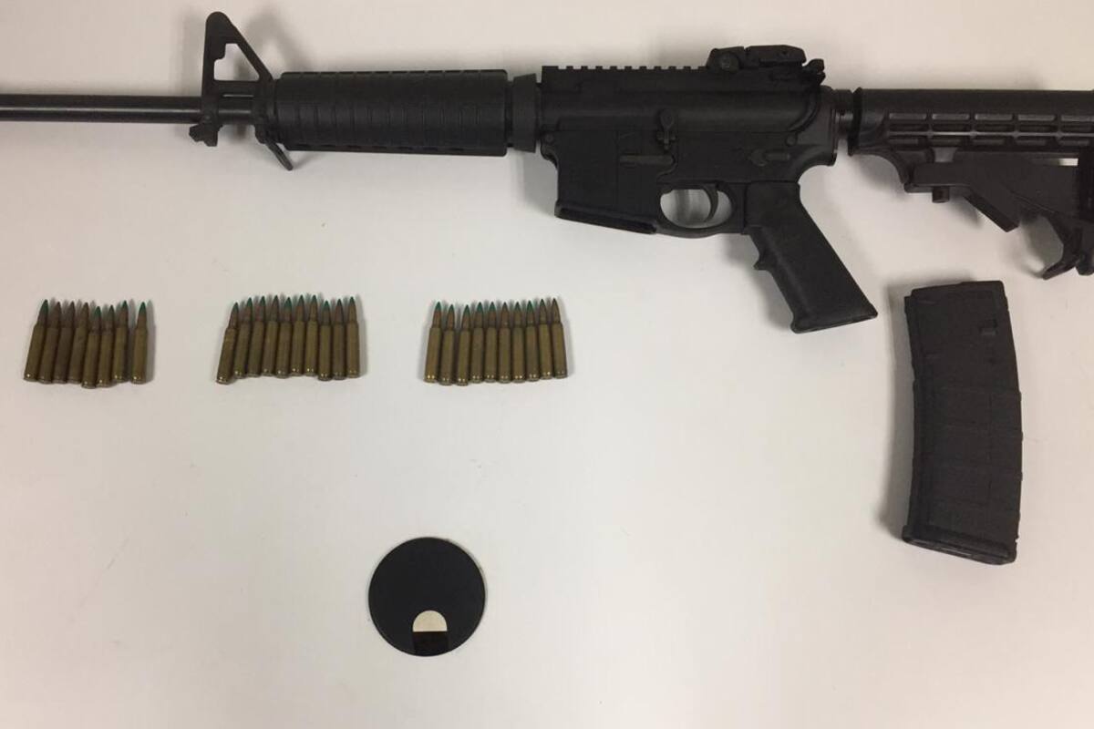 Caen hombres armados con rifle en SLRC