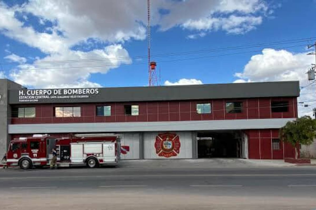 Celebran 76 aniversario de Bomberos en Cajeme