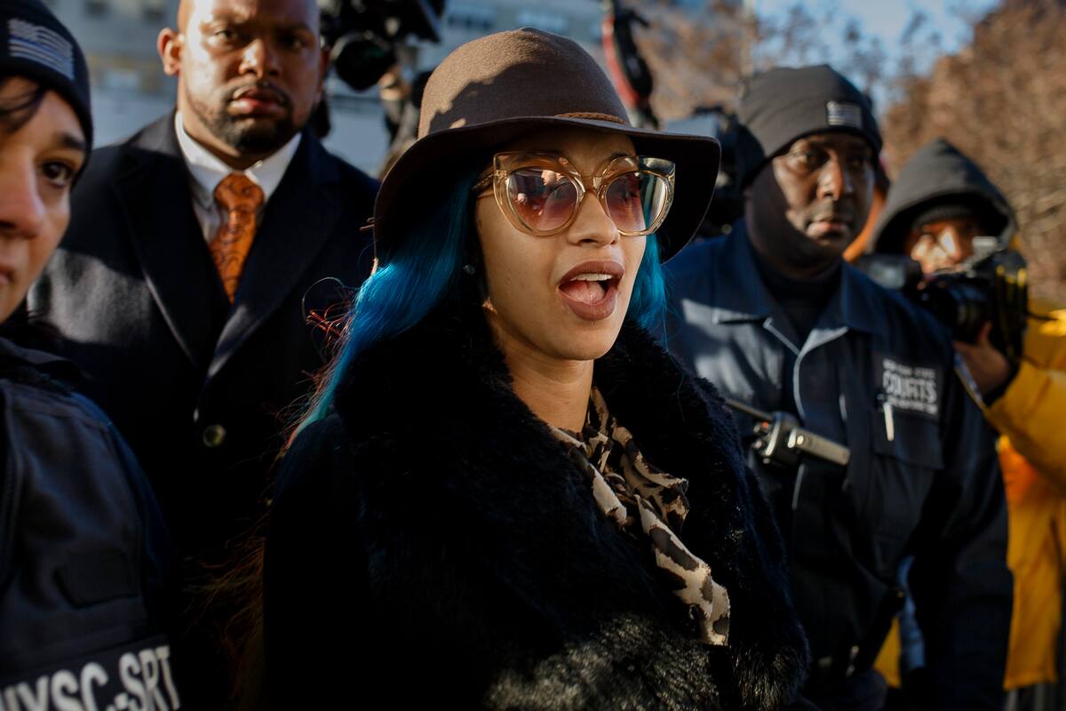 Cardi B en busca de ser ¿Santa Claus?