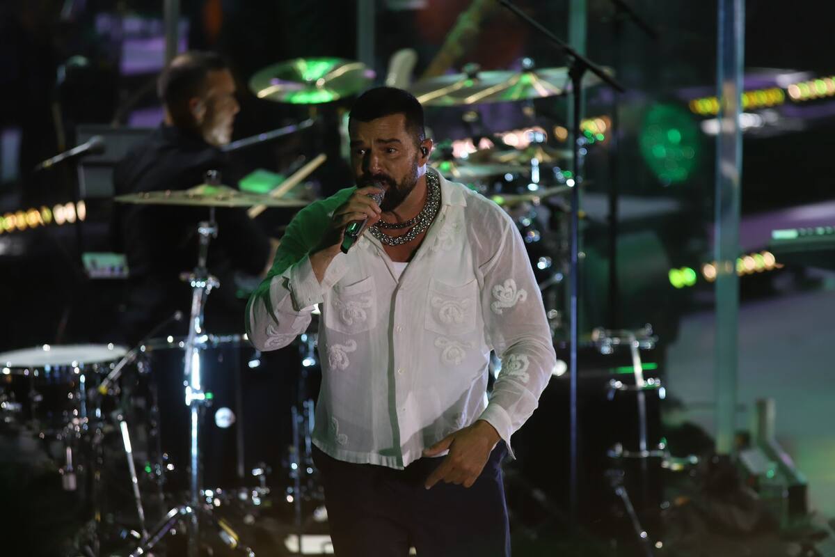 El público se encendió cuando Ricky cantó temas como “Lola”, “María”, “La Mordidita “Y vente pa´ca”.