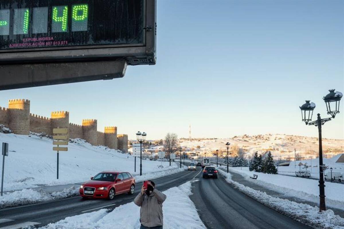 Las heladas paralizan España y retardan la normalización tras la gran nevada