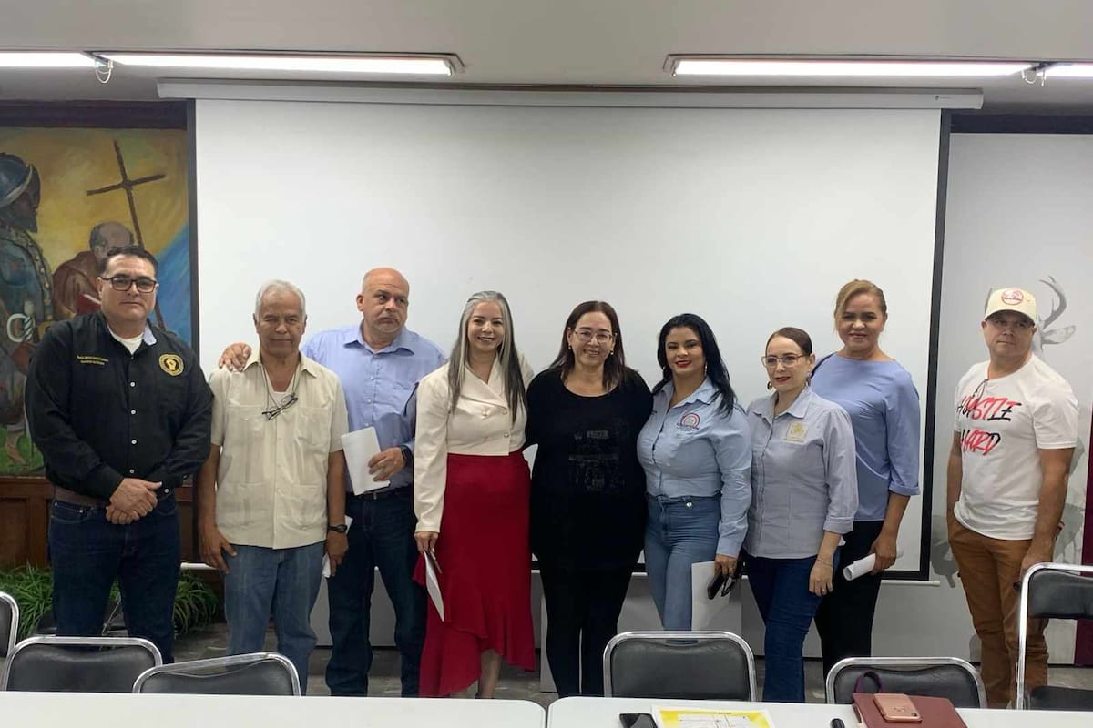 Desfilarán 6 mil trabajadores durante el día del trabajo en Cajeme