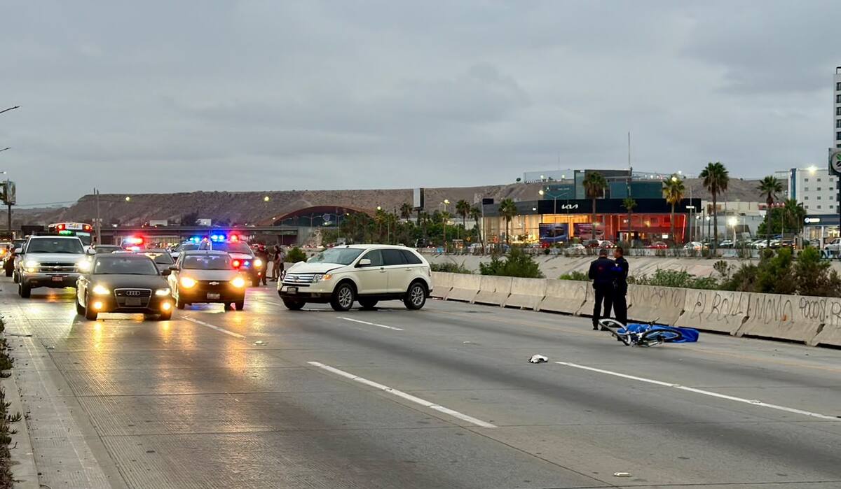 El accidente ocurrió sobre la Vía Rápida Poniente, en dirección hacia Los Pinos. Foto: Border Zoom