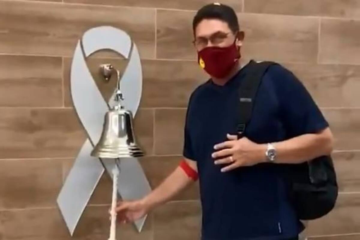 El emotivo momento en que el coach Ron Rivera termina su tratamiento contra el cáncer