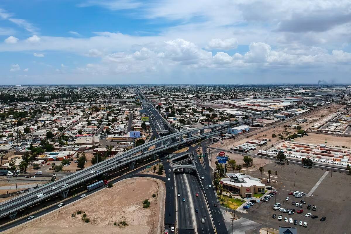 Continúan trabajos en distribuidor vial en Carranza para dar apertura a finales de mes
