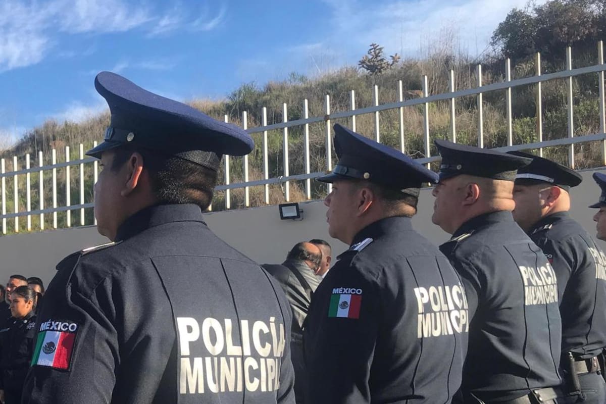 Policías reprobados en control y confianza siguen en el limbo tras 15 meses en Rosarito