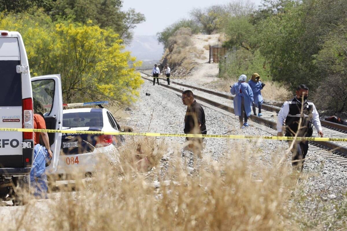 Tren arrolla y secciona a persona en Hermosillo