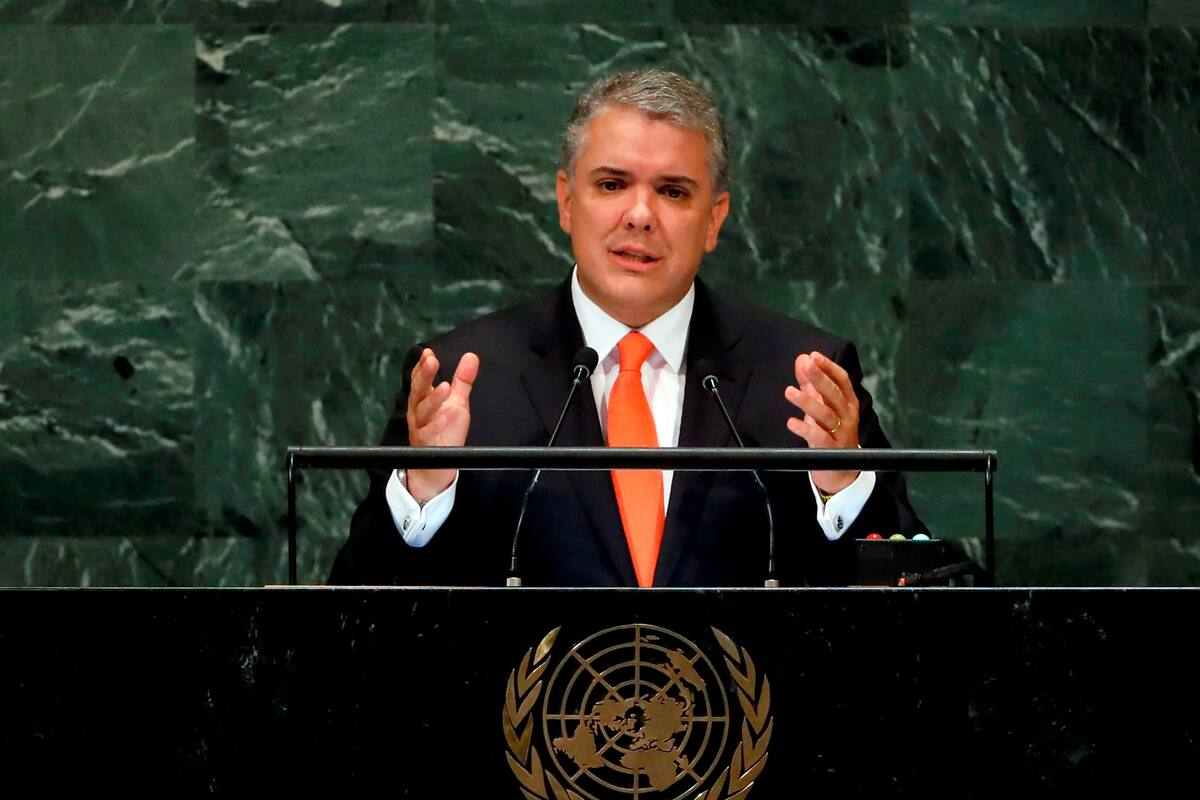 Aprobación de Iván Duque cae al 32 %