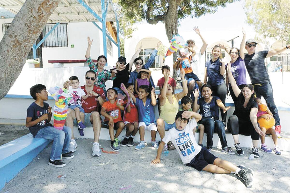 Fundación busca regalar tabletas a niños de casas hogar