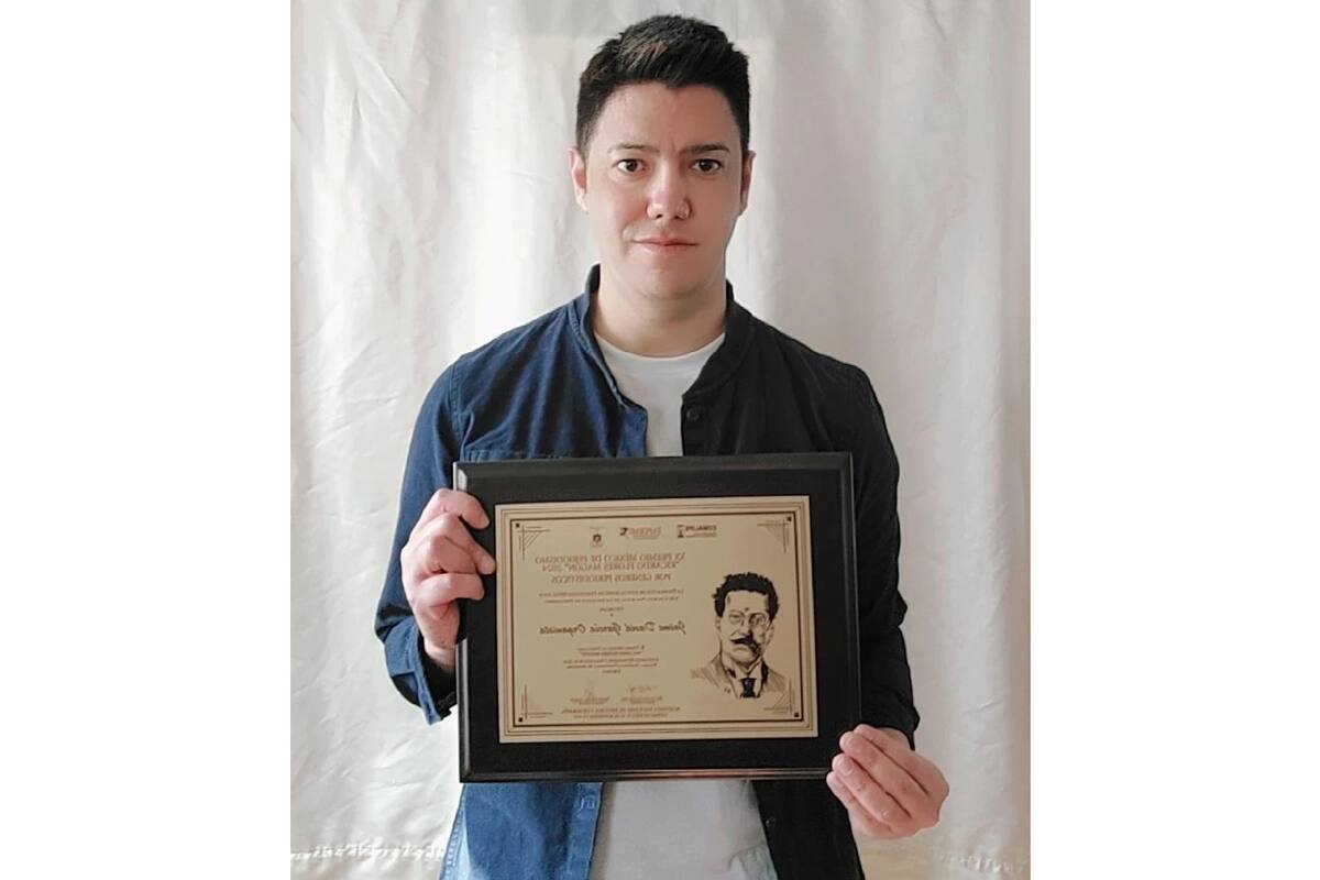 Jayme García, reportero de GH, recibe premio de periodismo