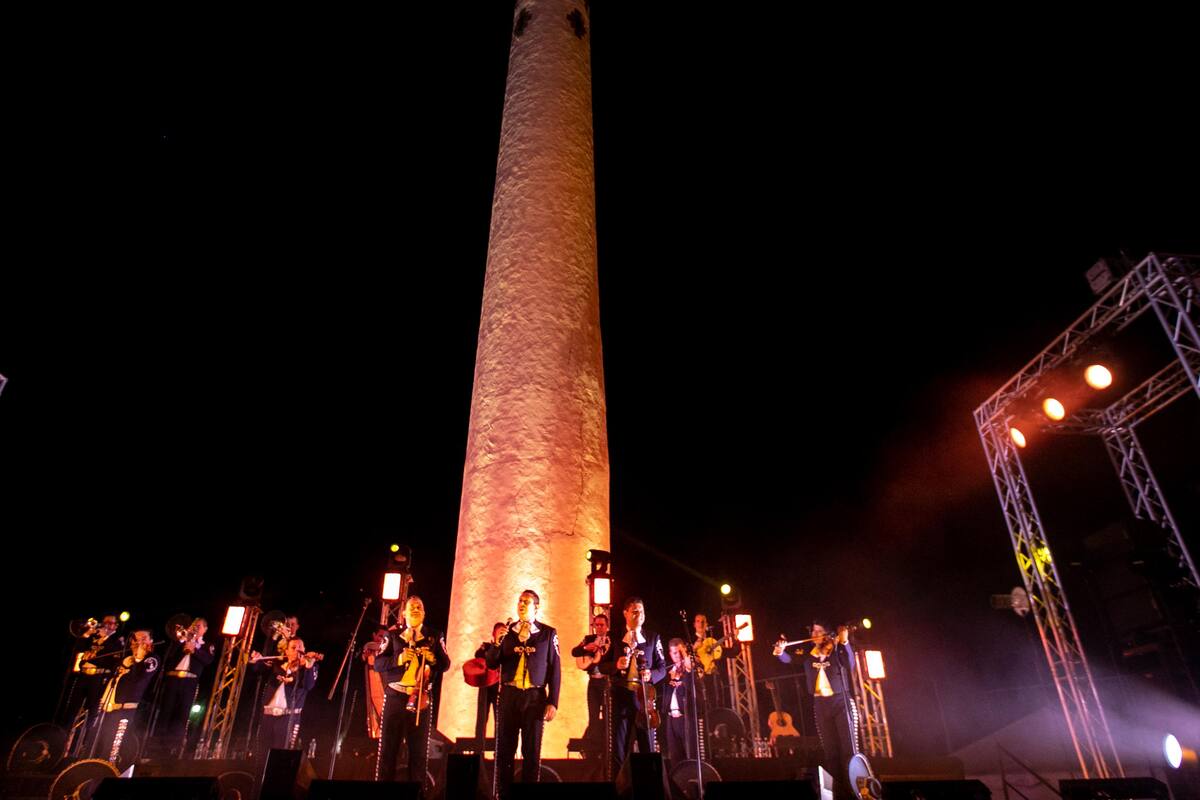 Concierto del mariachi Vargas de Tecalitlán en Tijuana por 132 aniversario
