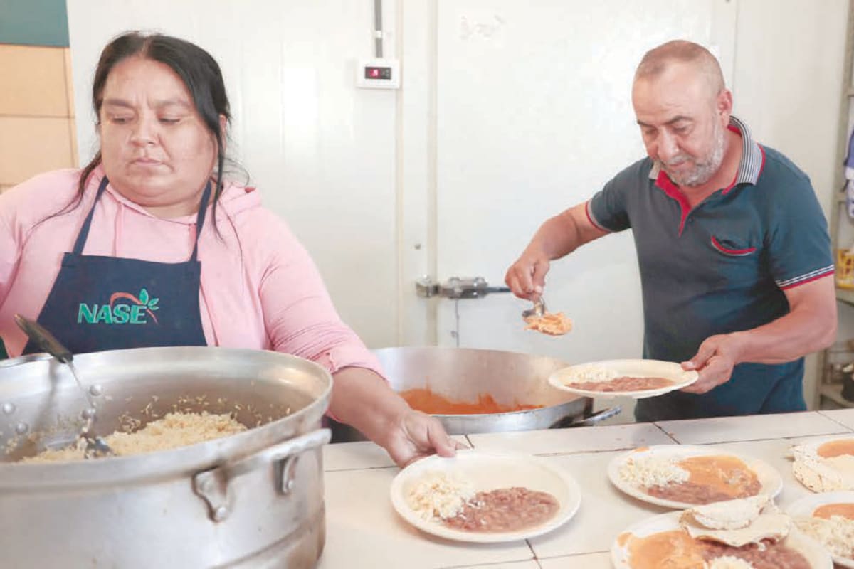 Aumenta llegada de migrantes a la Costa de Hermosillo y llaman a apoyar al comedor “El Migrante”