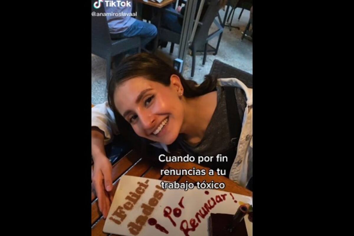 Renuncia a su trabajo "tóxico" y lo celebra con su familia
