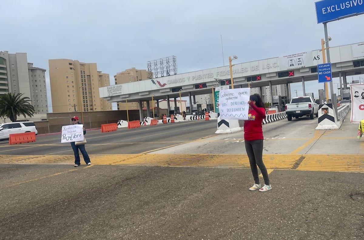 Los profesores tomaron la caseta en Rosarito, desde las 9:00 horas.