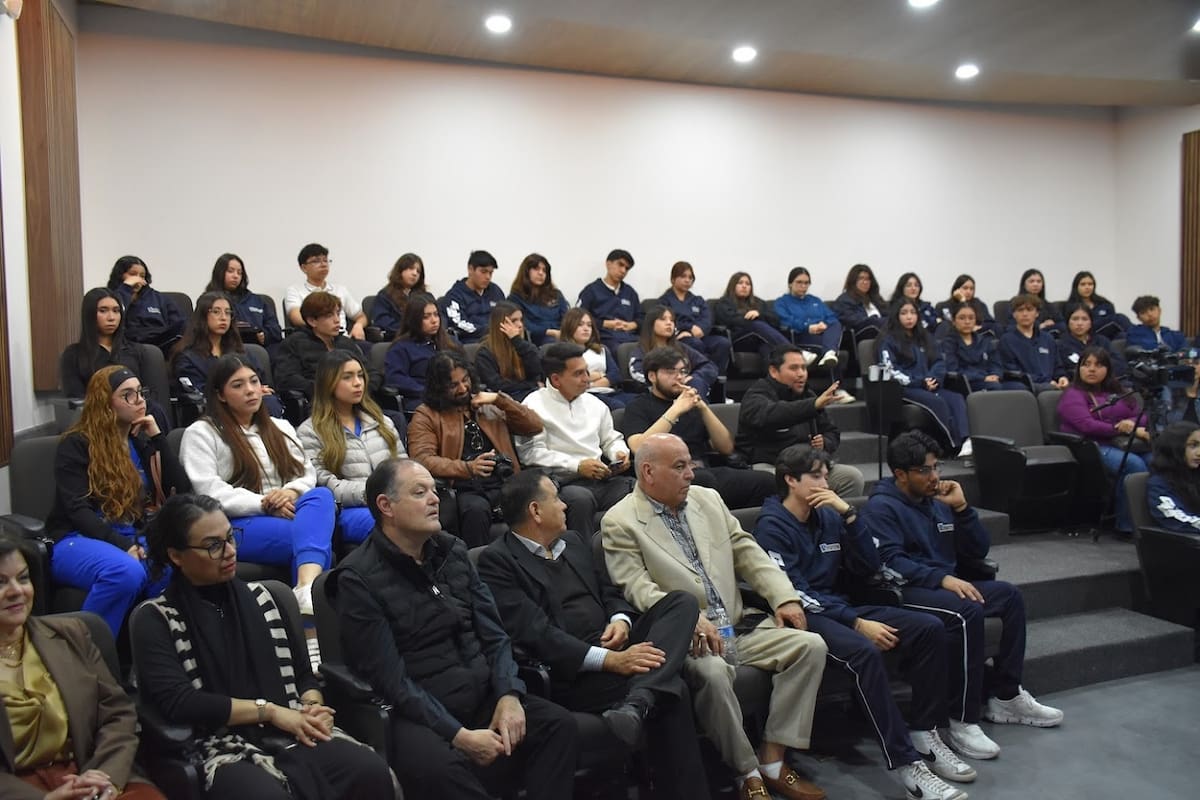Apertura de la Licenciatura
en Odontología de la Universidad Xochicalco.