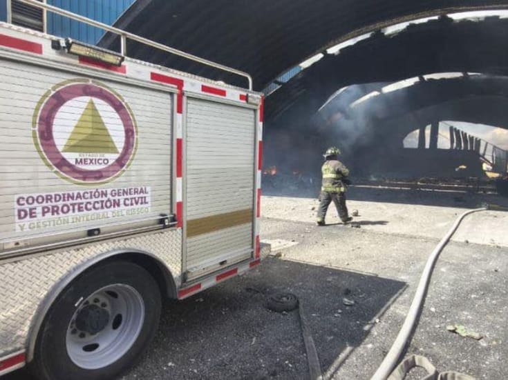 Caída de jet privado en Toluca deja un saldo preliminar de seis personas sin vida; autoridades realizan labores de enfriamiento