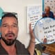 VIDEO | Ricky Martin aparece por sorpresa en un pequeño negocio que señalaba que el cantante podía beber gratis, el video se volvió viral por la reacción de la empleada