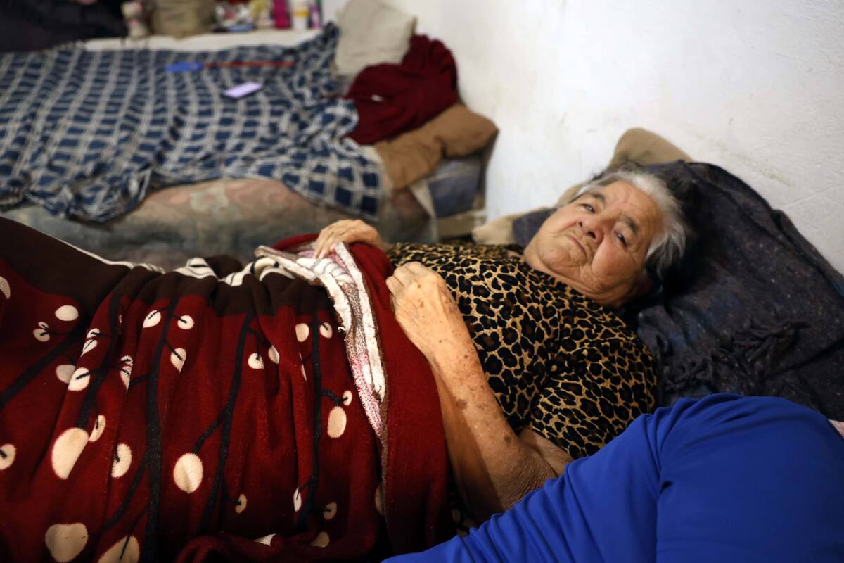 Solicitan ayuda para madre de 71 años tras cirugía de cadera en Hermosillo; necesita pañales, muletas y una cena navideña