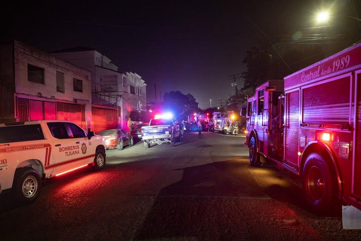 La cuartería ubicada en la Zona Norte resultó afectada por el incendio, que destruyó por completo un cuarto de madera y dañó otras dos habitaciones. Foto: Cortesía / Border Zoom