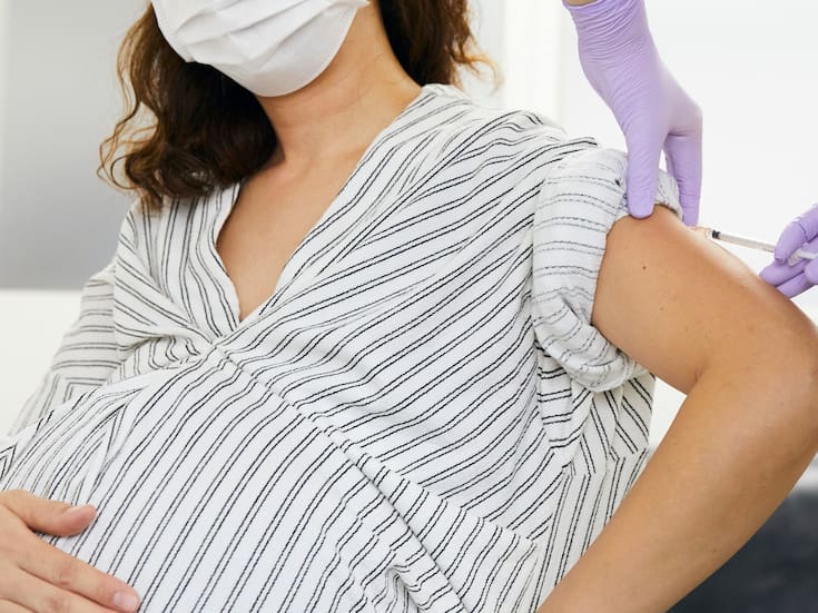 Vacunación en el embarazo refuerza la defensa contra la tos convulsa desde el nacimiento