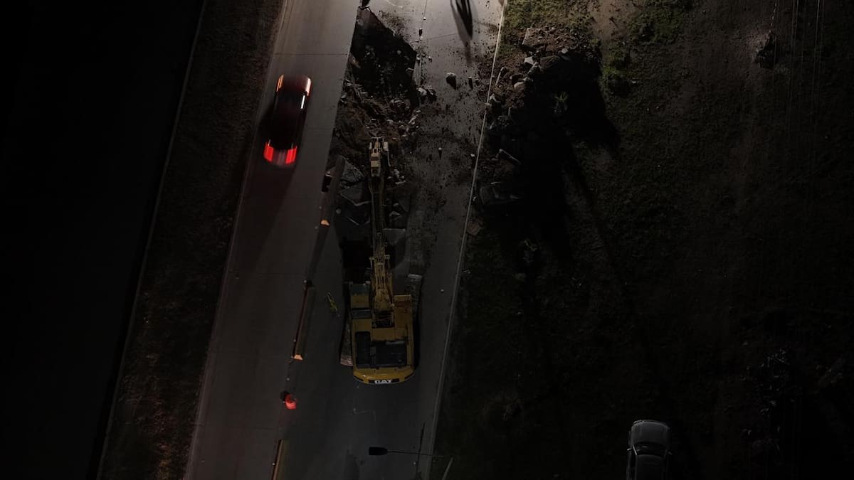 El cierre parcial genera congestionamiento vehicular mientras avanzan las reparaciones. Foto: Leonardo González