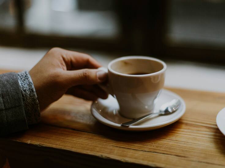 Cómo hacer que tu café rinda más y te mantenga despierta todo el día