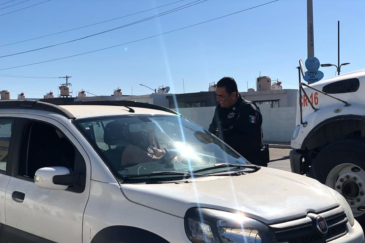 Ciudadanos pueden videograbar a policías durante revisiones, asegura comisario en Hermosillo