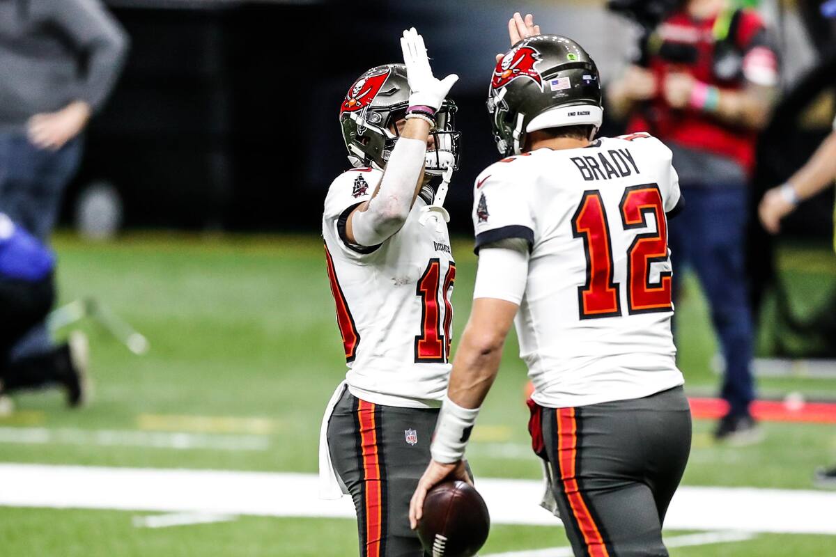 Tom Brady y Bucaneros vencen a Santos y avanzan a la Final de Conferencia