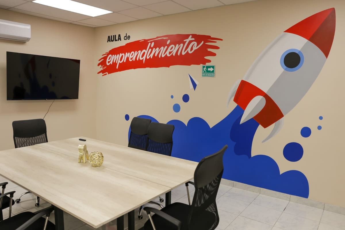 Implementarán espacios para emprendedores en centros del programa Pilares