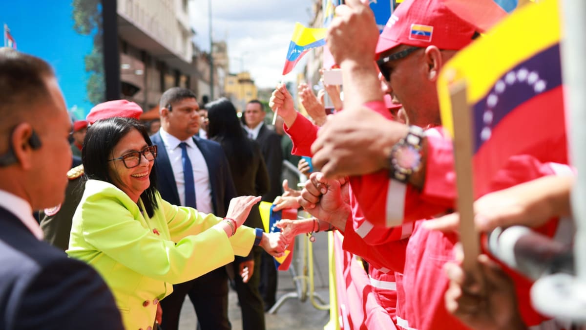 Delcy Rodríguez asume la conducción de Venezuela tras la incursión militar estadounidense, marcando una ruta de resistencia diplomática para recuperar la soberanía nacional. (Foto: Prensa presidencial de Venezuela)