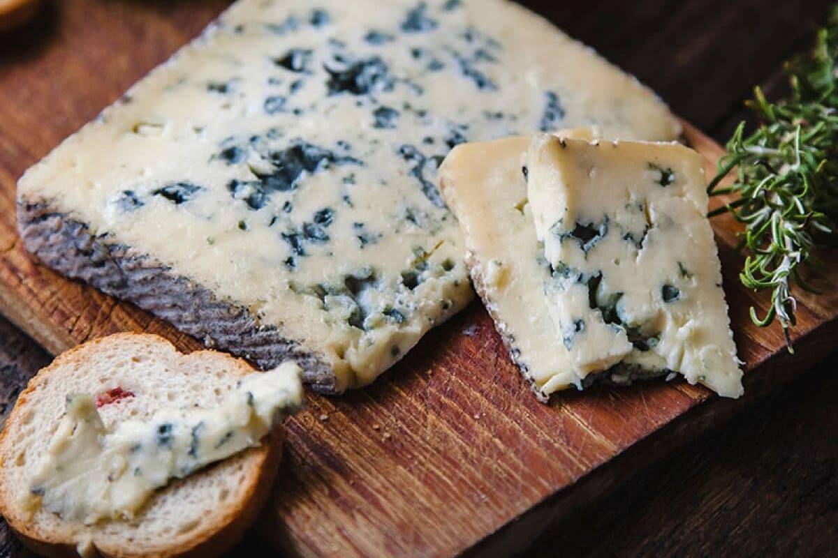 Ensalada de salmón, endivias y roquefort, una delicia en 15 minutos para una experiencia gourmet rápida y saludable 11 Merca2.es Consejos para perfeccionar la receta