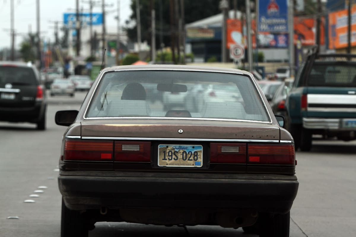 Las operaciones de compra venta de autos "chocolate" se ha venido dando, en parte, por la necesidad de la gente de adquirir un medio de transporte al menor costo posible. Foto: Archivo