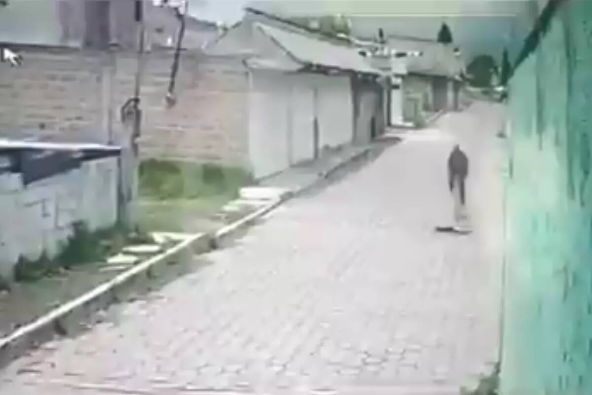 Muere ciclista tras caer en un bache en Contla, Tlaxcala