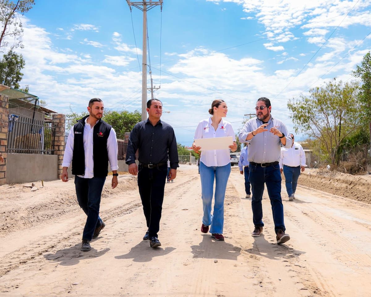 La gobernadora supervisó las obras de pavimentación en las avenidas Eucaliptos l Foto: Cortesía