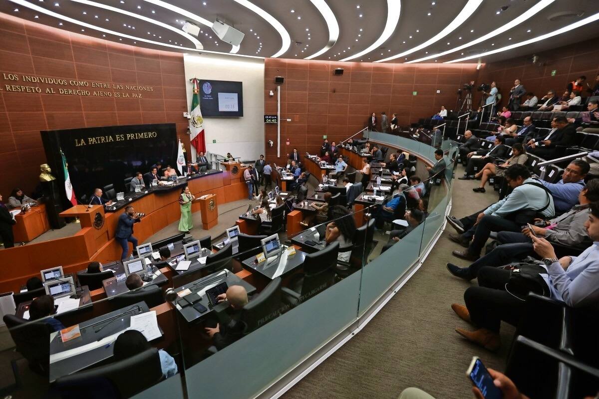 Recibe Senado constancias del INE de legisladores electos