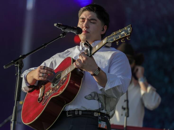 Kevin Kaarl conquista La Cura Fest: baladas y calma musical enamoran al público en Hermosillo