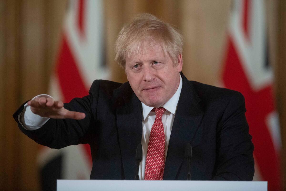 Boris Johnson sigue recuperándose, continúa recibiendo información del COVID-19